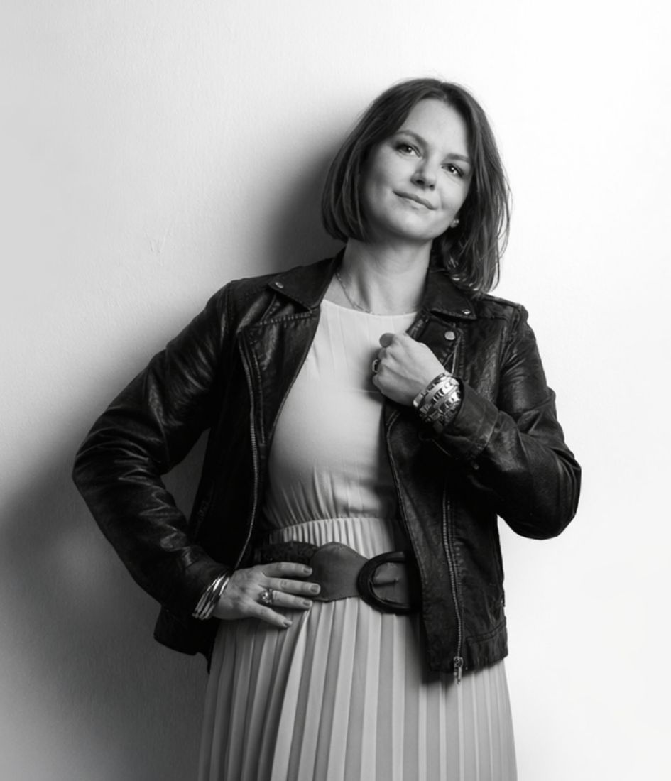 portrait Juliet Houdart - Hou LA Com - Communication web